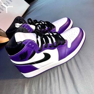 Air Jordan 1 Court Purple